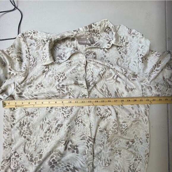 Chico's Beige White Animal Print Collar Button-Up Short Sleeve Blouse Size 3 - Picture 4 of 7